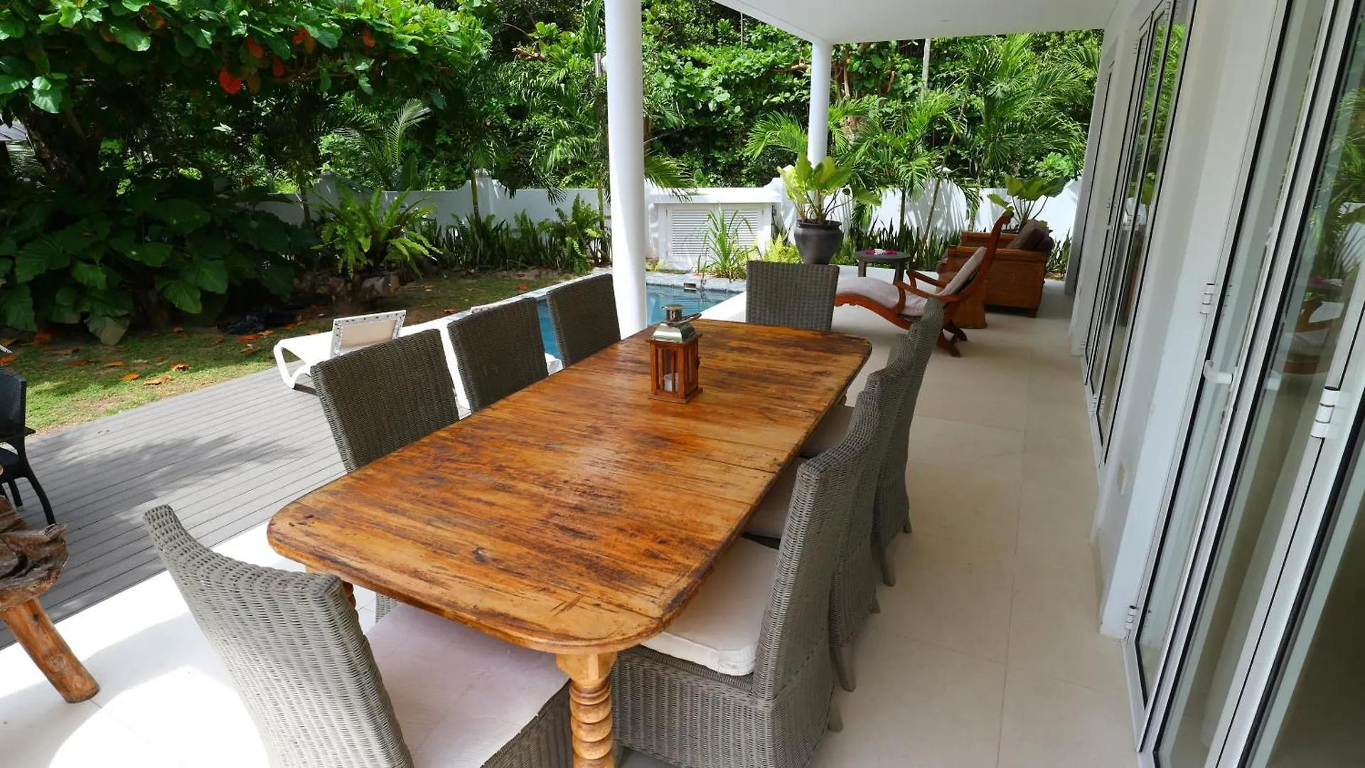 Las Brisas Villa - Chateau Elysium Beau Vallon