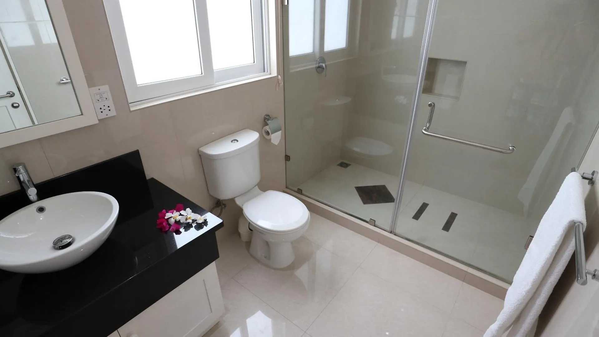 Las Brisas Villa Victoria 0*, Бо-Валлон Сейшельские острова